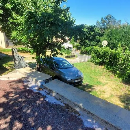 Genet Apartment