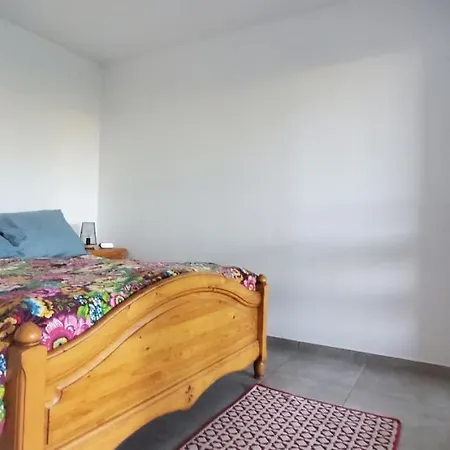 Genet Apartment